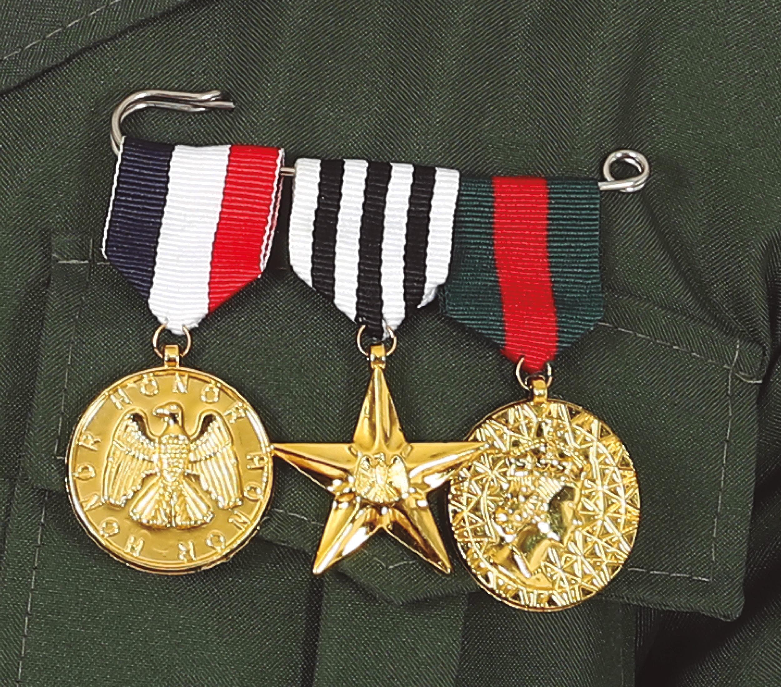 Badge med 3 militærmedaljer