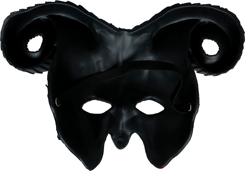 Djævelsk halvmaske, PVC